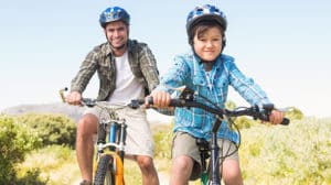 Fahrradfahren mit Kindern - das sollten Eltern beachten