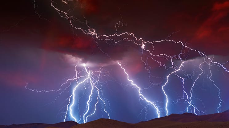 Blitzschläge---ein-lebensgefährliches-Naturphänomen