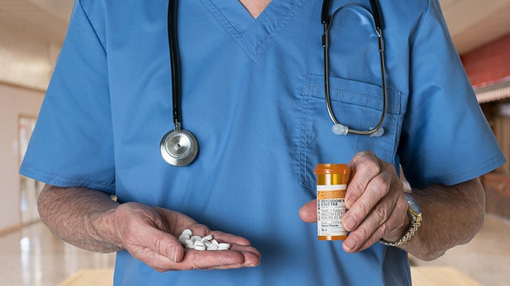 Die Suchtgefahr steigt – Ärzte verschreiben immer mehr Opioide