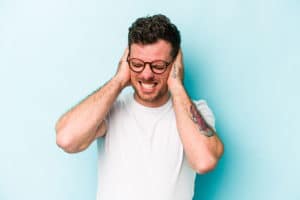 Schmerzende Ohren – was hilft bei unangenehmem Druck