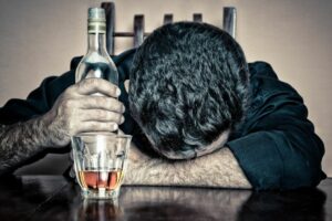 Wie gefährlich ist eine Vergiftung mit Alkohol?
